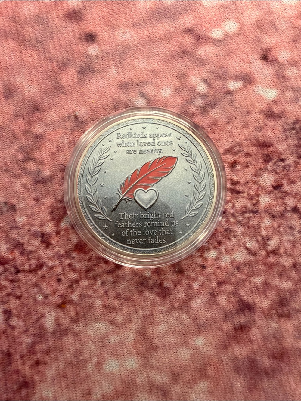 Red Cardinal Commemorative Coin - Picture 5 of 6